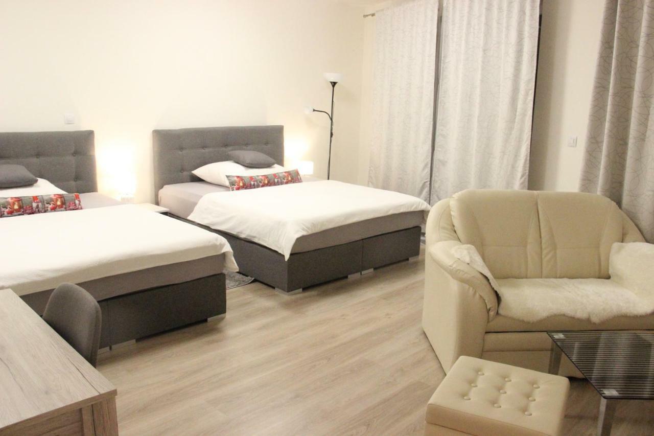 H+ Apartman Letiste Praha Διαμέρισμα Εξωτερικό φωτογραφία