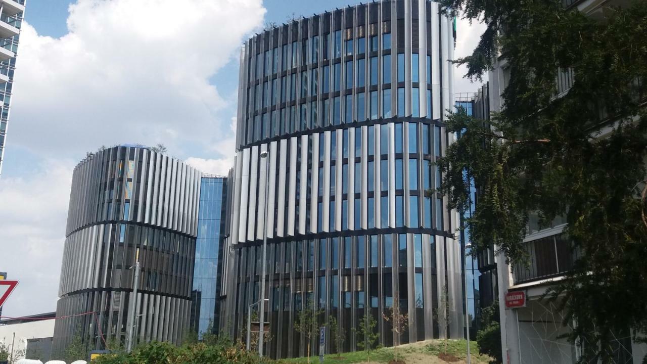 H+ Apartman Letiste Praha Διαμέρισμα Εξωτερικό φωτογραφία