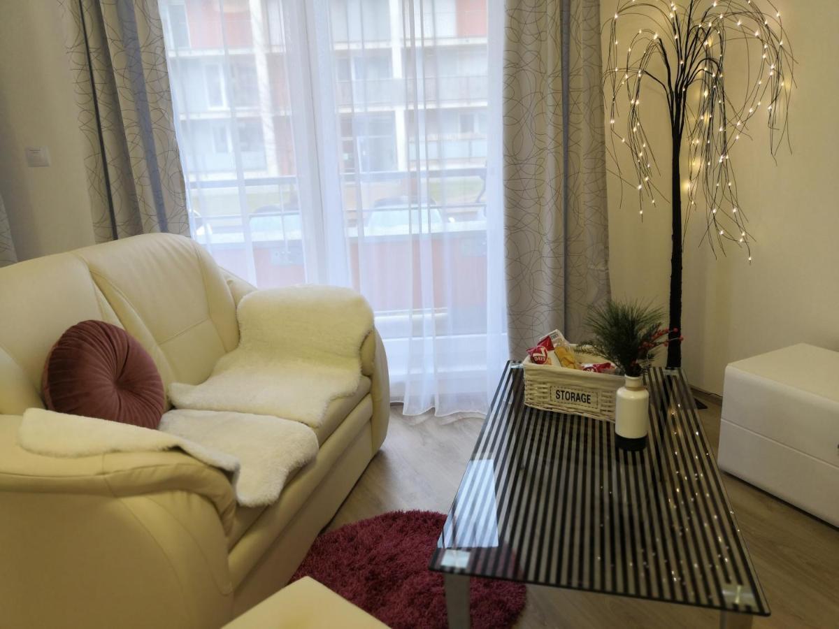 H+ Apartman Letiste Praha Διαμέρισμα Εξωτερικό φωτογραφία